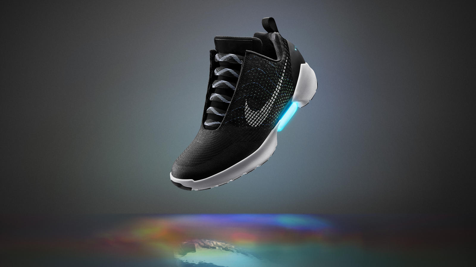 Nike'dan uygun fiyatlı bağcık bağlayan ayakkabı