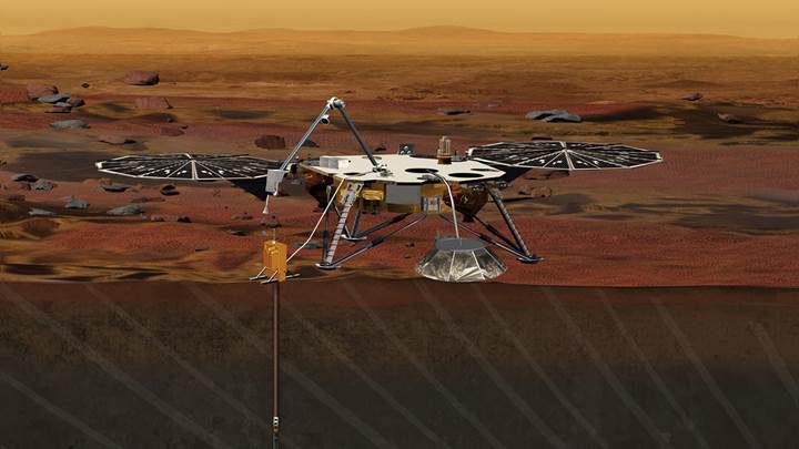 InSight, Mars yüzeyine ilk aygıtını yerleştirdi