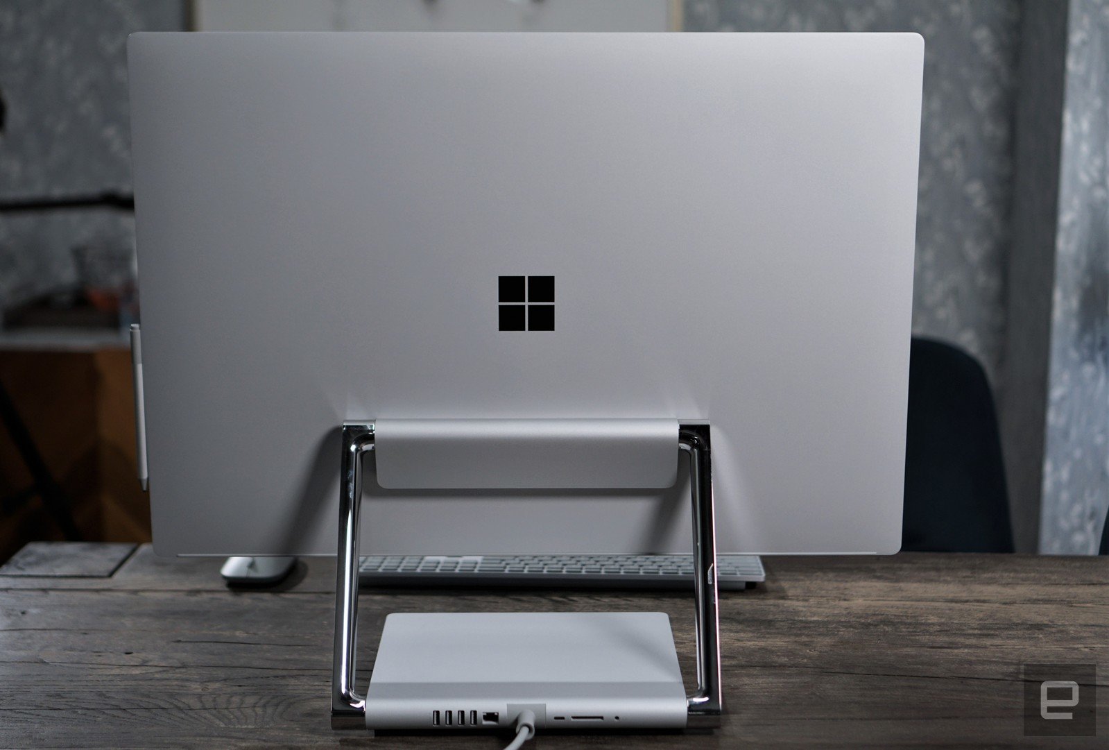 Microsoft Surface Studio 2'nin kısa bir incelemesi