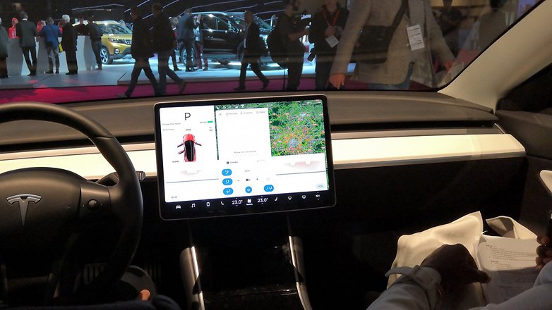 Tesla sürücüleri, spor otomobil sahiplerinden daha fazla radara yakalanıyorlar