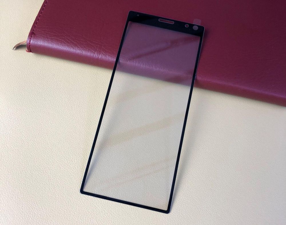 Sony Xperia XA3'ün ekran koruyucusu telefonun tasarımını açığa çıkardı