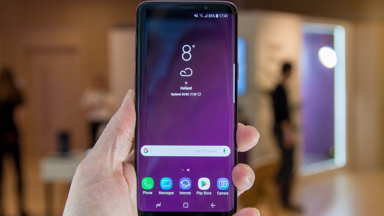 Samsung, BeyondX adını verdiği premium bir Galaxy S10 modeli üzerinde çalışıyor