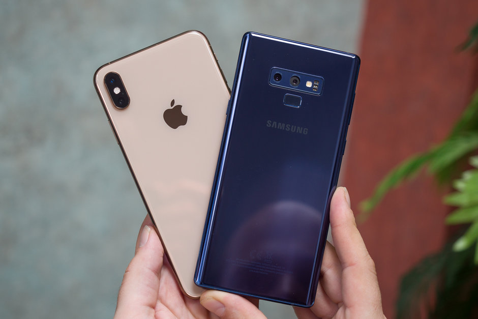 Apple ve Samsung, üçüncü çeyrekte premium telefon satışlarını arttırdı