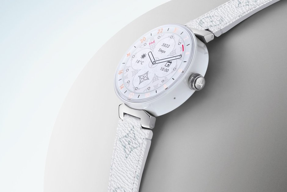 Louis Vuitton Tambour Horizon lüks akıllı saatine taze kan