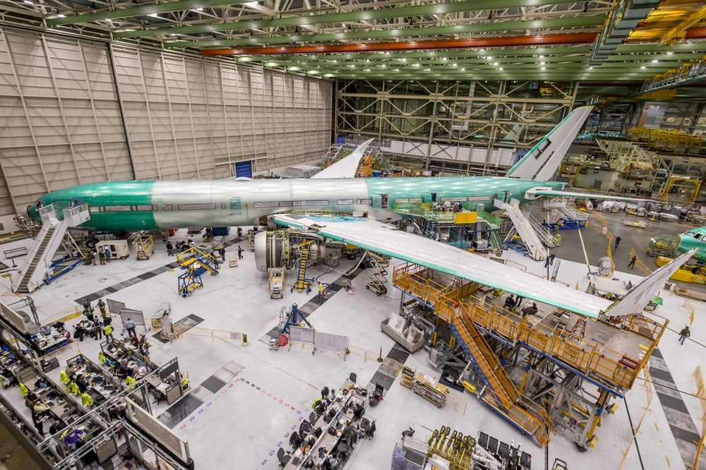 Dünyanın en büyük turbofan jet motoru artık Boeing 777X'in kanatları altında