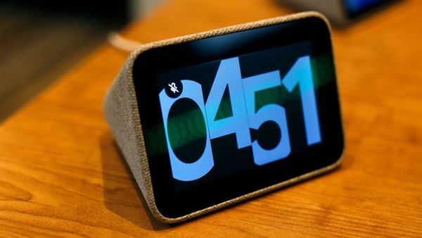 dijital asistanli lenovo smart clock duyuruldu donanimhaber