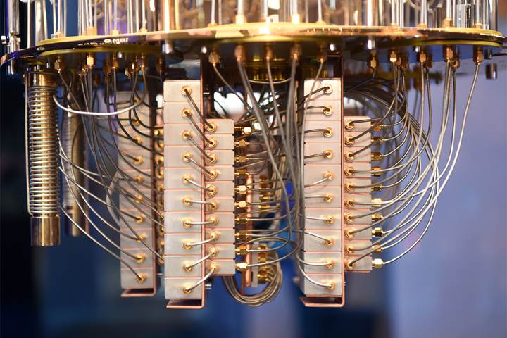 IBM’den tasarımıyla dikkat çeken 20-qubit’lik kuantum bilgisayar