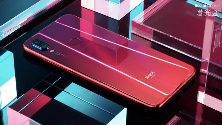 Redmi Note 7 için ilginç ceviz kırma videosu