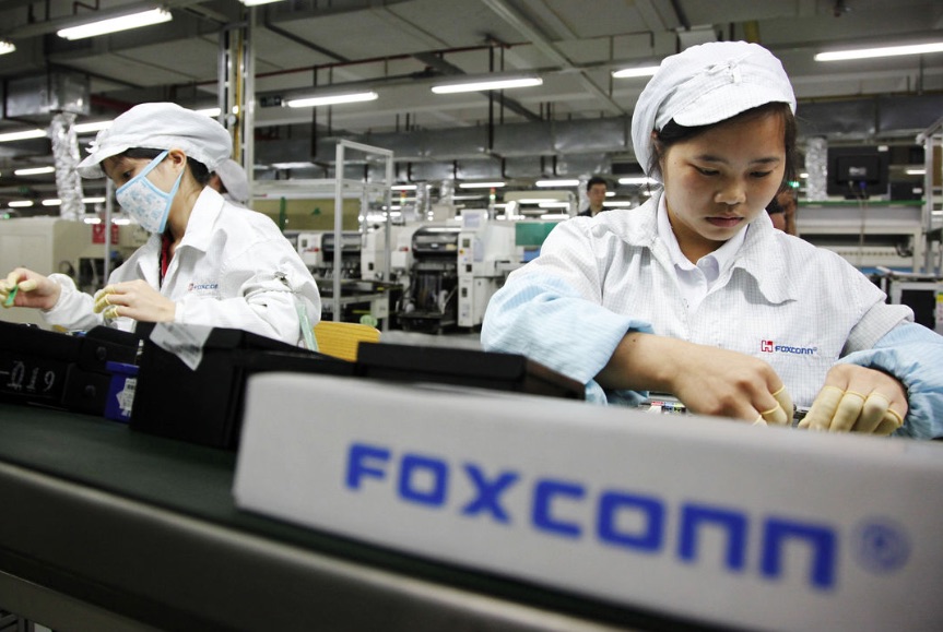 Foxconn düşük iPhone satışları yüzünden sözleşmeli işçileri erken göndermeye başladı
