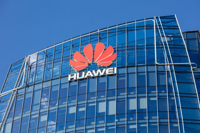 Huawei'ye bir yasak daha Fransa'dan geliyor