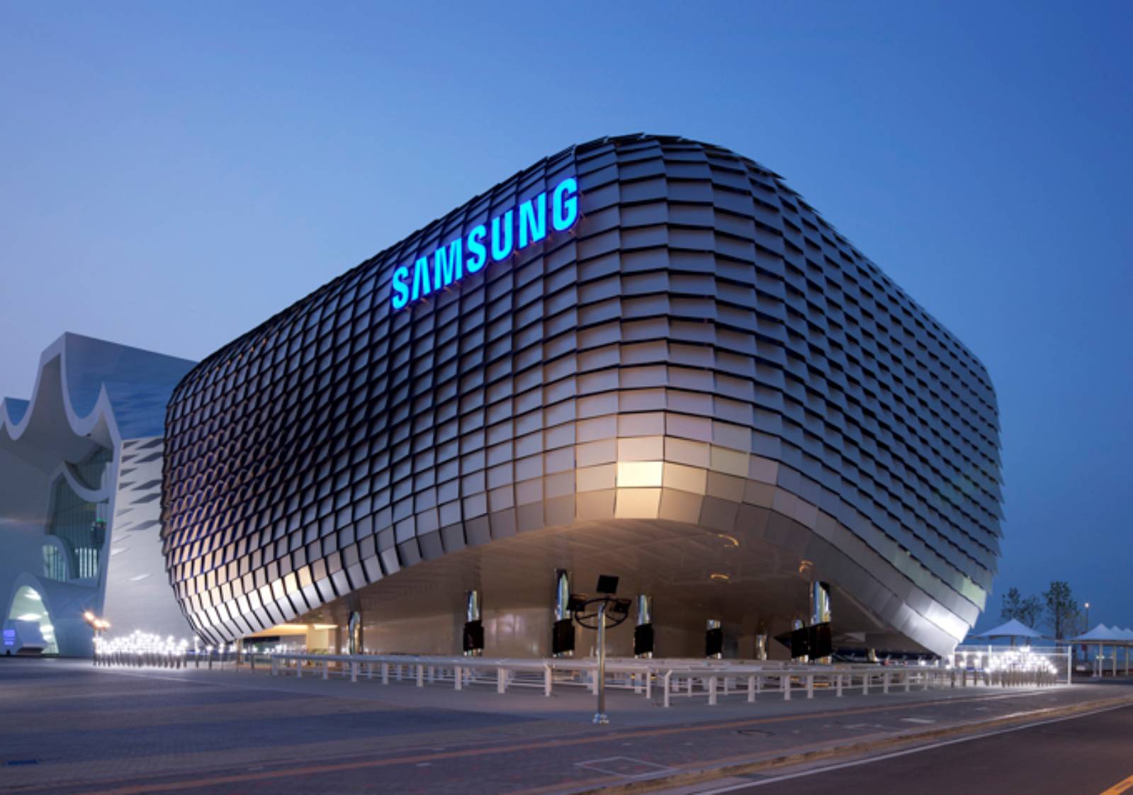 Samsung'un OLED ekranları otomotiv sektöründeki yerini sağlamlaştırıyor