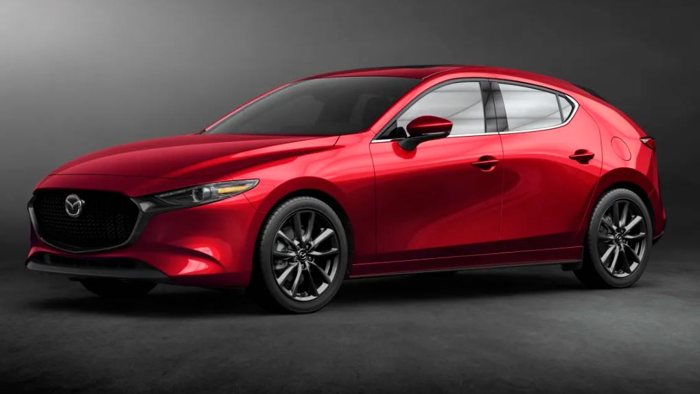 Mazda'dan yeni bir SUV geliyor: İşte teaser görüntüsü
