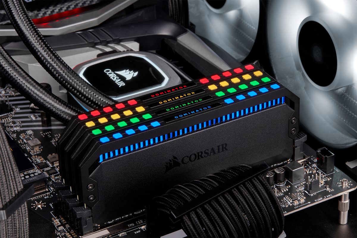 Corsair tek RAM modülüne 12 adreslenebilir LED sığdırıyor