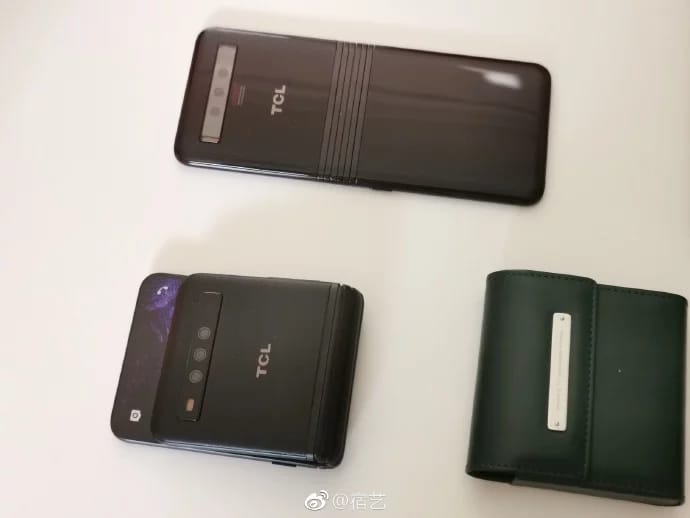 TCL, MWC 2019'da katlanabilir telefon prototiplerini sergiledi