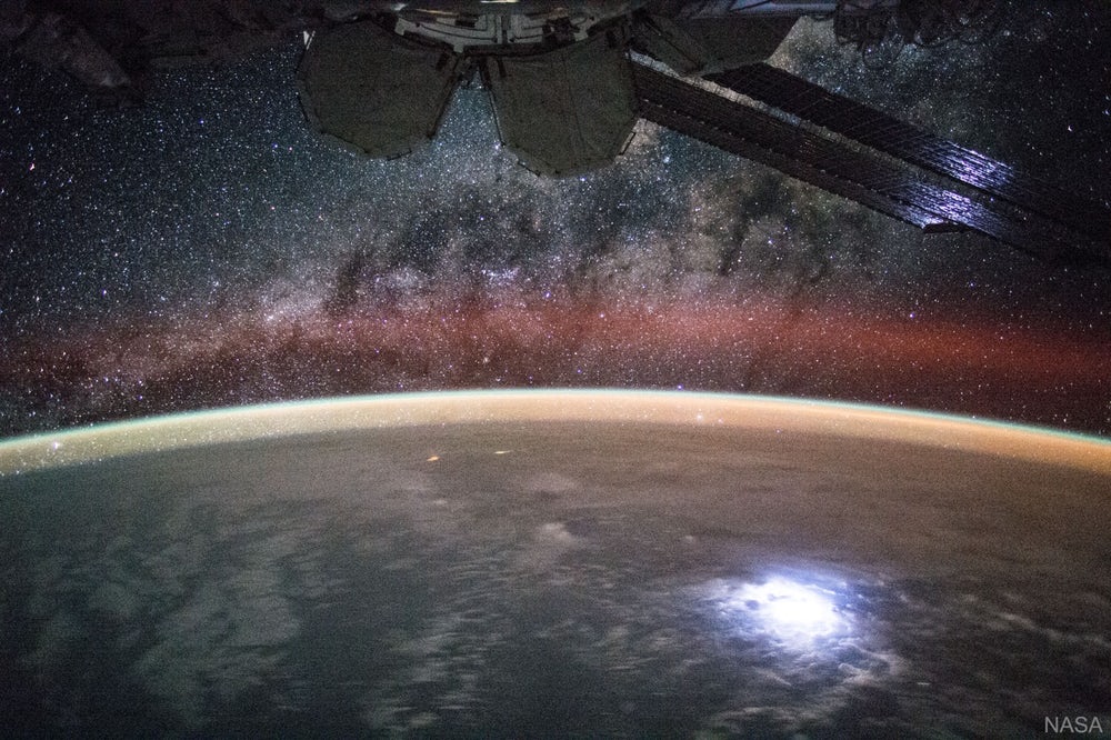NASA, atmosferdeki gök aydınlığını izleyerek daha doğru uzay iklimi tahmini yapmak istiyor