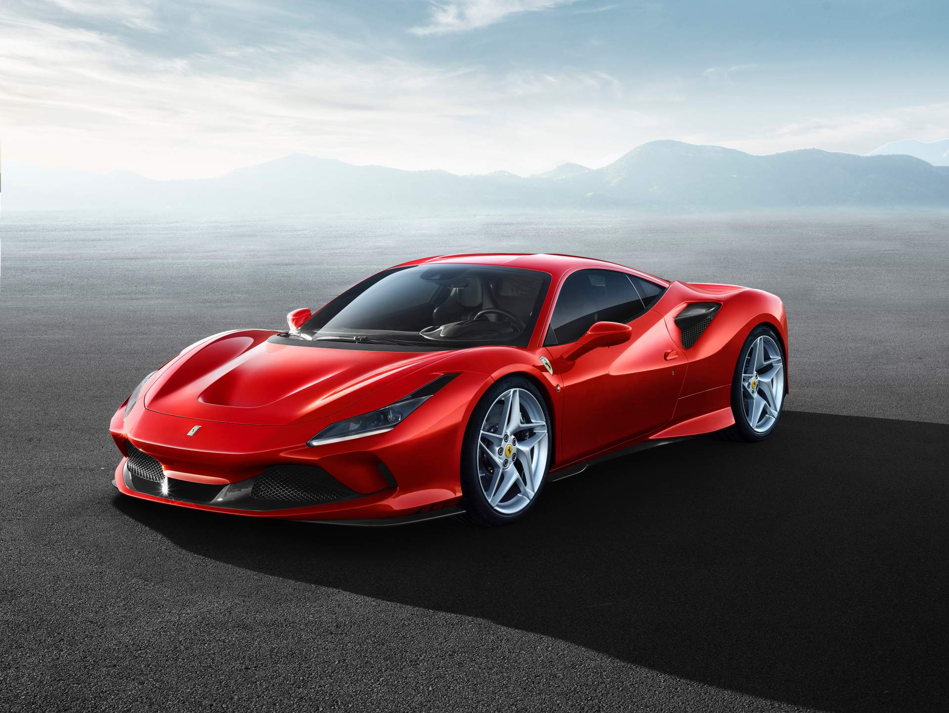 Ferrari'nin 720 beygirlik yeni canavarı tanıtıldı: Ferrari F8 Tributo