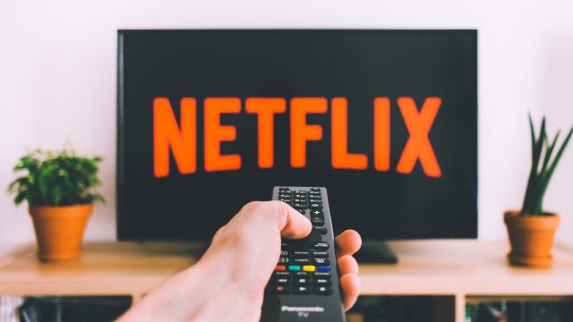 Netflix korsan izlemeler nedeniyle ayda 192 milyon dolar kaybediyor