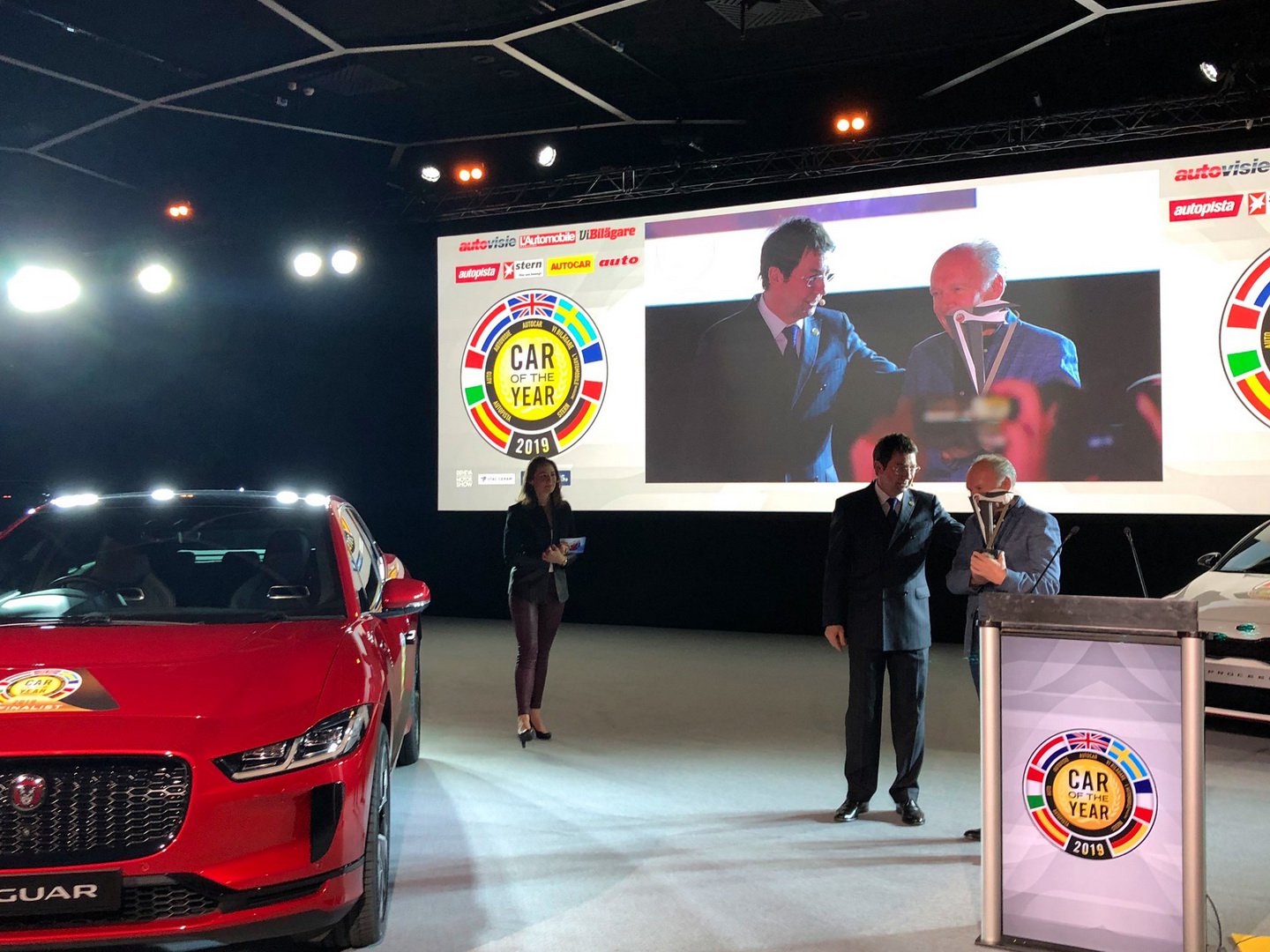Avrupa'da Yılın Otomobili Ödülü'nün sahibi Jaguar I-Pace oldu