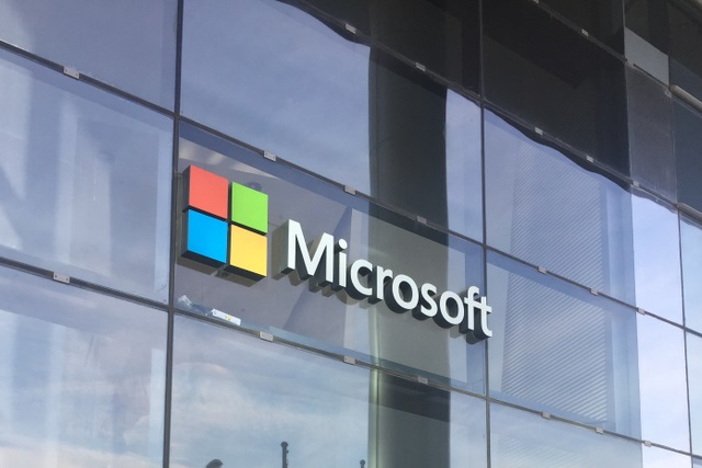 Microsoft, çift ekranlı cihazlar için Windows Lite versiyonunu geliştiriyor