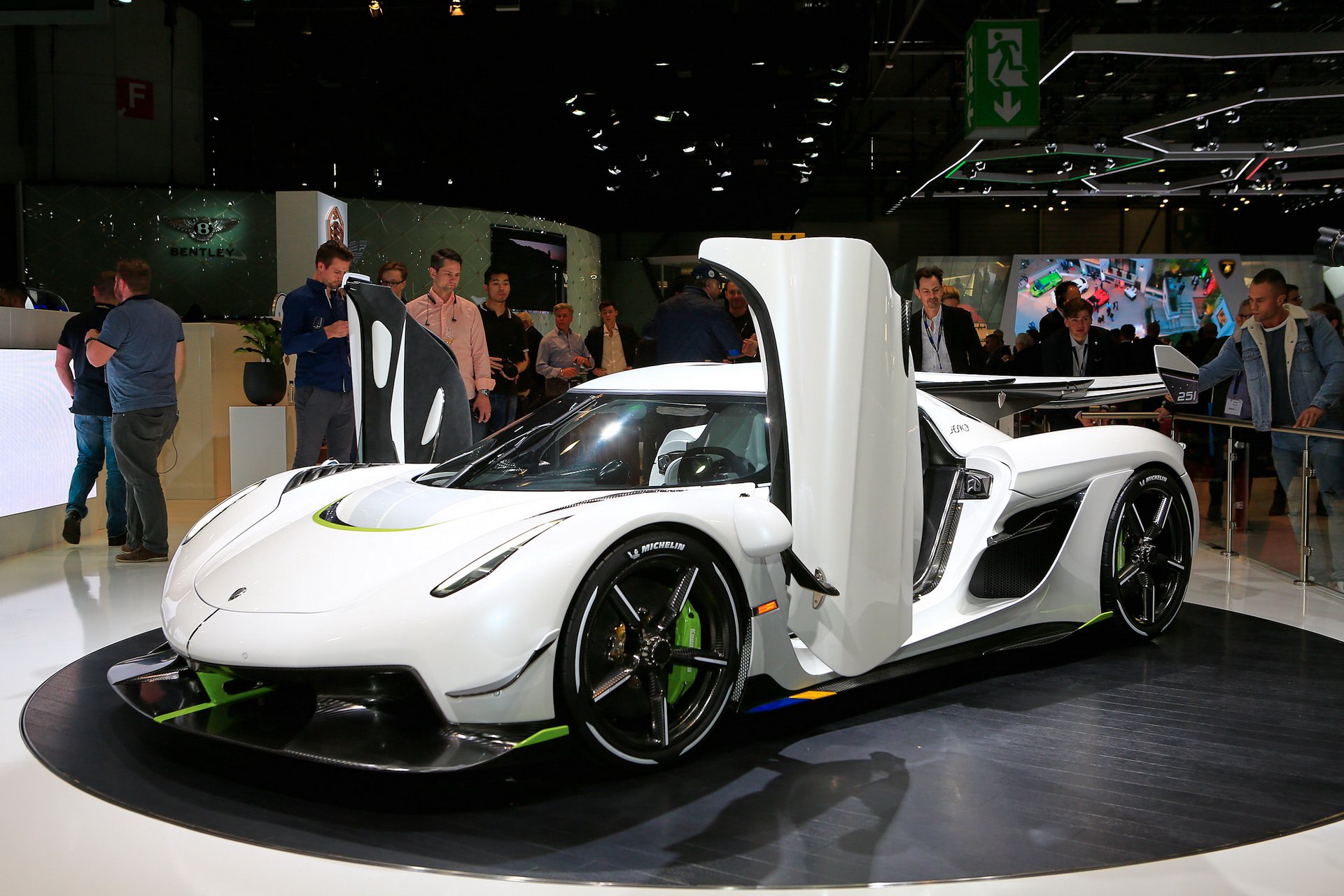 1600 beygirlik Koenigsegg Jesko, tasarımı ve özellikleriyle görenleri büyüledi