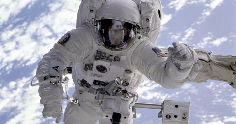 NASA: Uzay uçuşları, astronotların vücutlarındaki herpes virüsünü aktif hale getiriyor