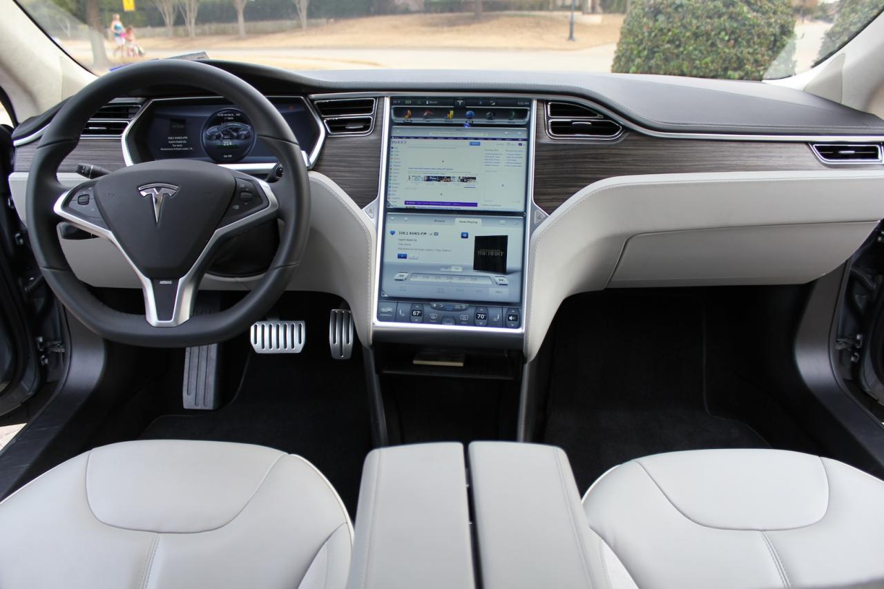 Tesla araçların tarayıcısı Chromium tabanlı oluyor