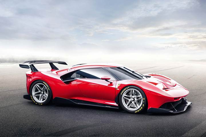 Ferrari, pistlere özel yeni otomobili P80/C'yi tanıttı
