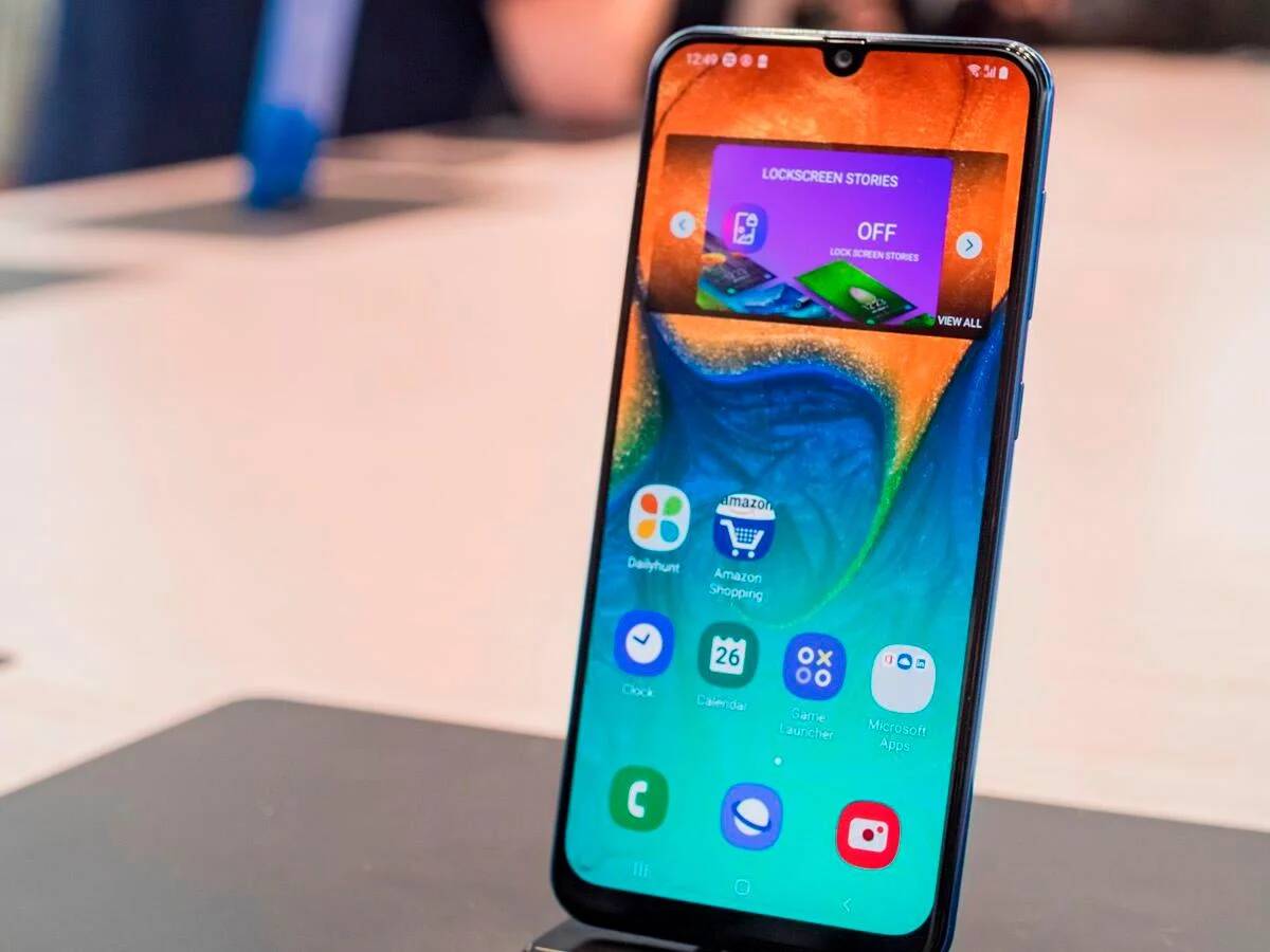 Yeni güncelleme Samsung Galaxy A30'da kulaklık ses kalitesini arttırdı