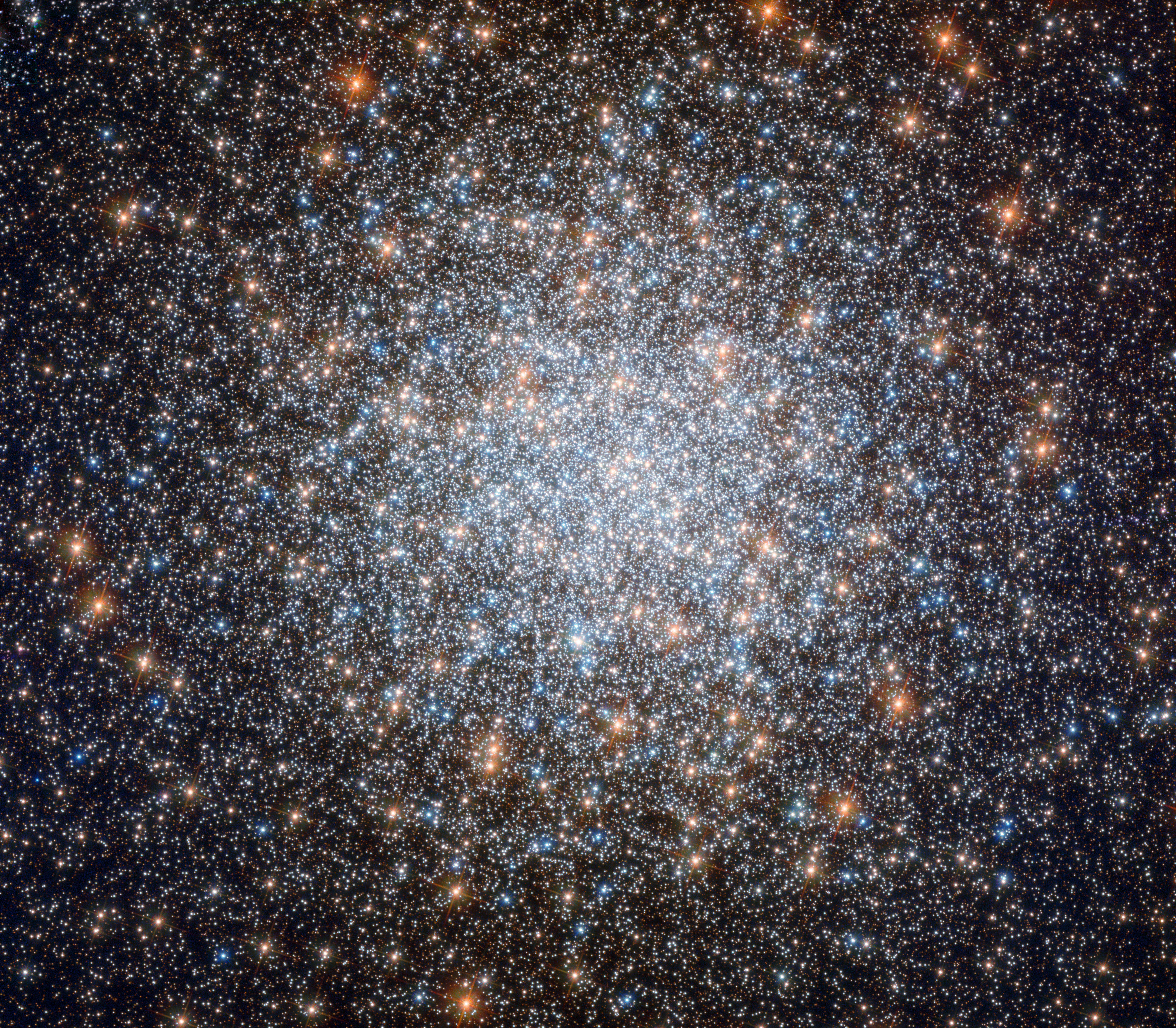 Шаровые скопления в галактике. Карликовая Галактика в созвездии стрельца. Шаровое скопление м15. М15 Мессье. Карликовая эллиптическая Галактика в Стрельце.