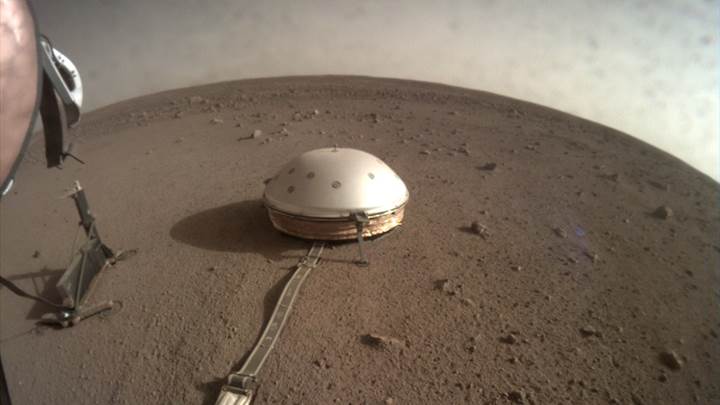 InSight, Mars'ta birinci defa zelzele kaydetti: İşte ses kaydı