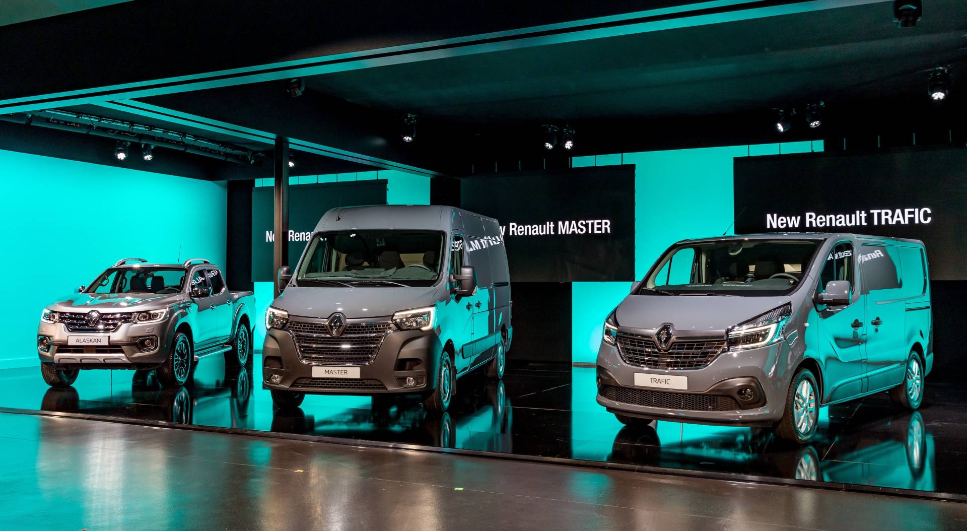 Makyajlanan 2019 Renault Master ve Trafic modelleri tanıtıldı