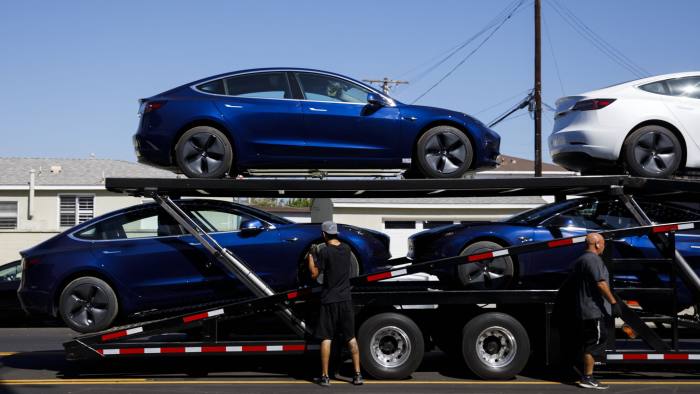 Tesla'nın ilk çeyrekteki zararı beklentileri aştı