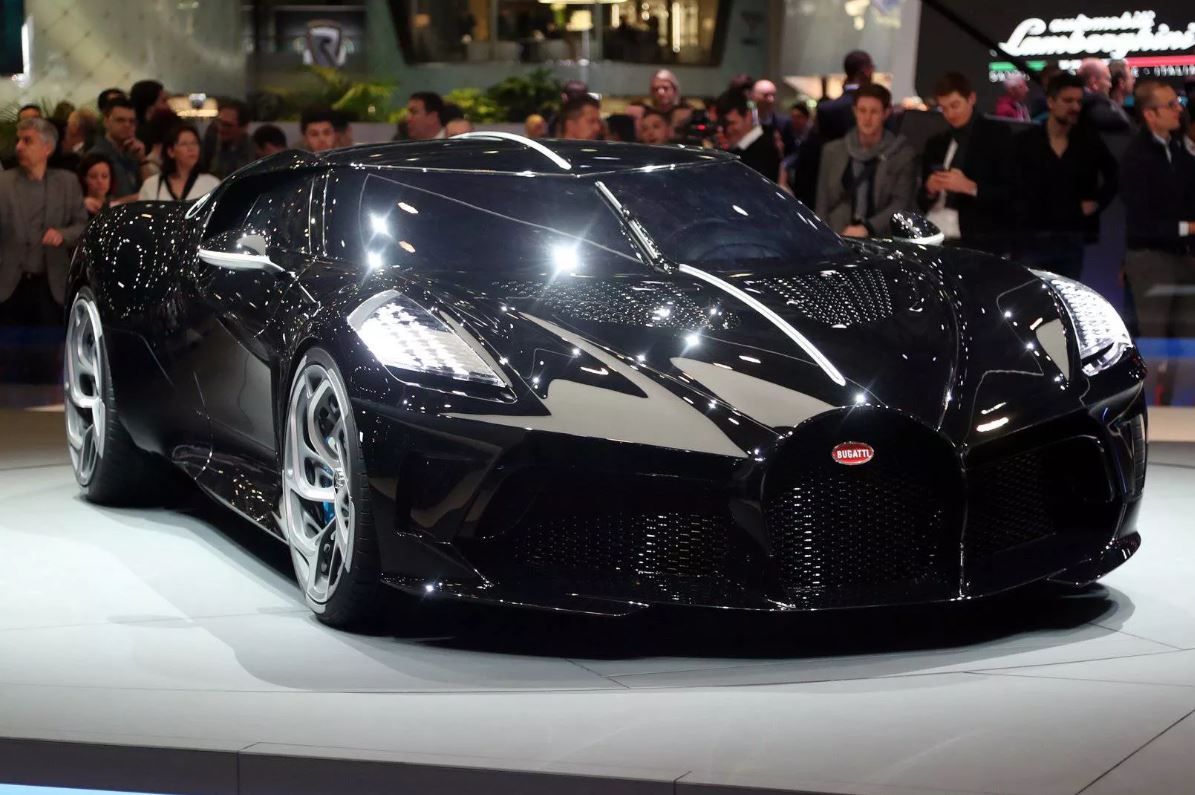 Dünyanın en pahalı otomobili Bugatti La Voiture Noire'i Cristiano Ronaldo'nun aldığı iddia ediliyor