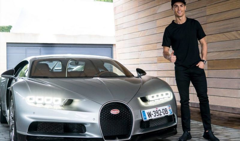 Dünyanın en pahalı otomobili Bugatti La Voiture Noire'i Cristiano Ronaldo'nun aldığı iddia ediliyor