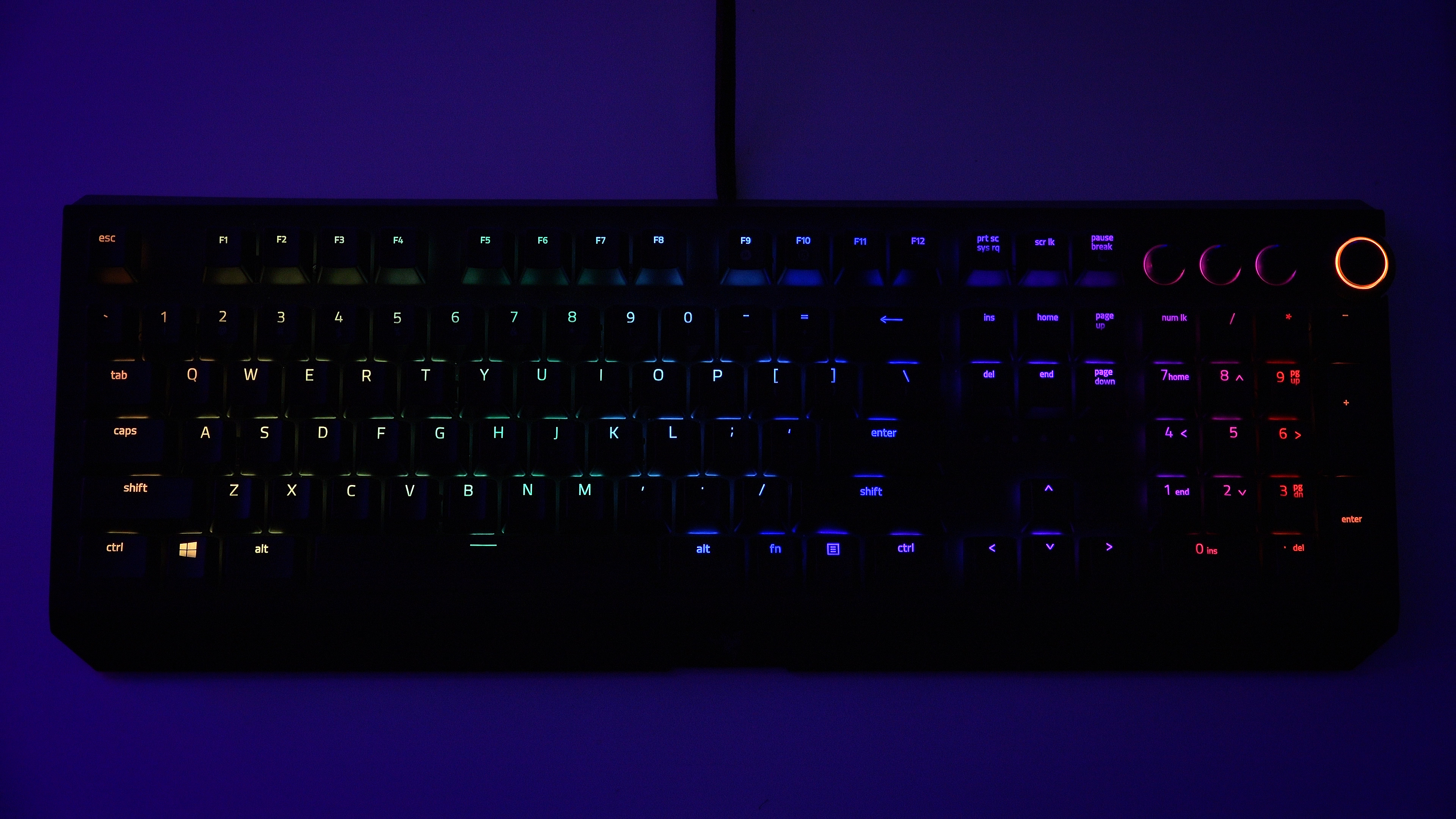 Razer'ın katil klavyesi 'Razer Blackwidow Elite incelemesi'