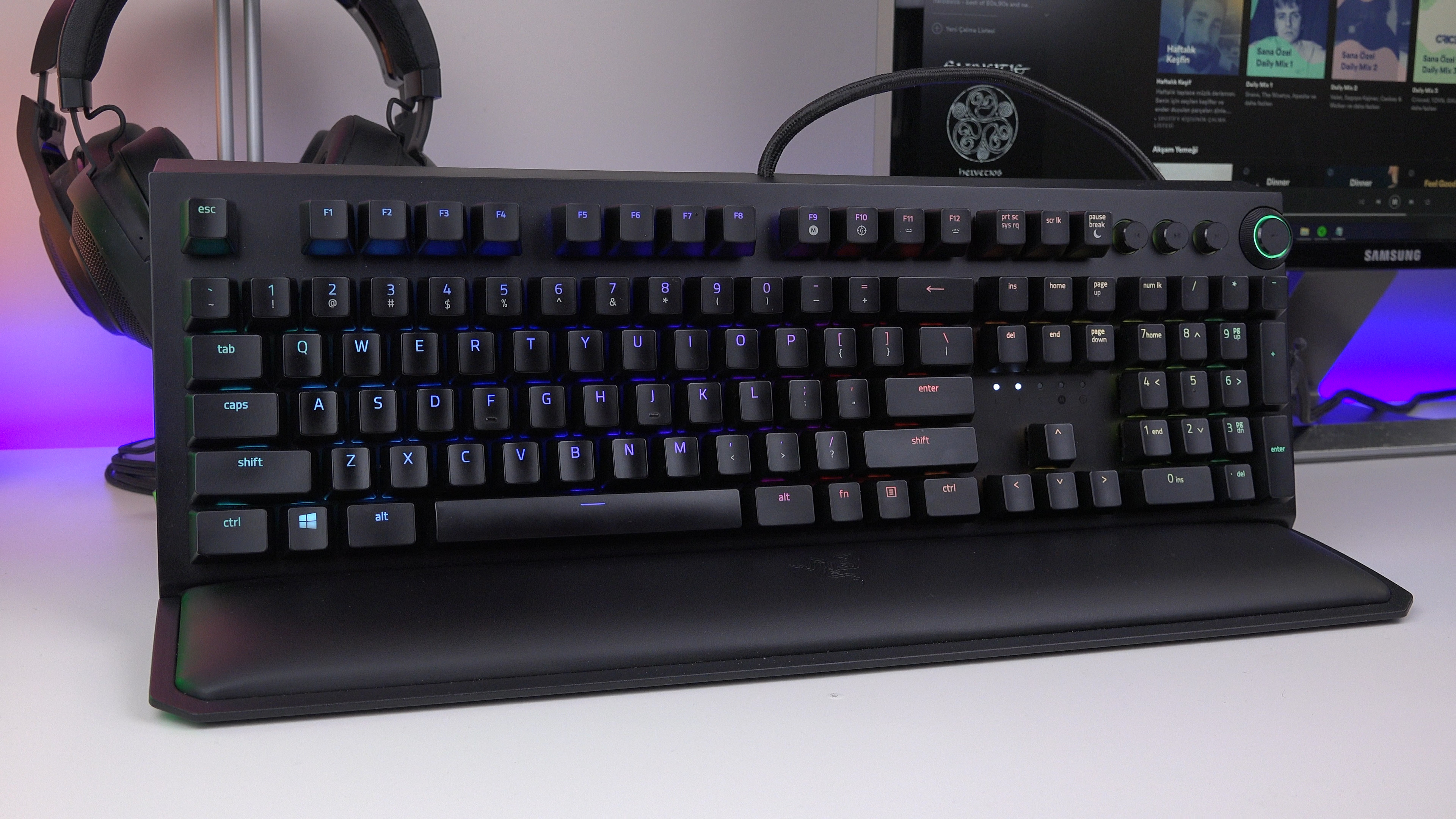 Razer'ın katil klavyesi 'Razer Blackwidow Elite incelemesi'