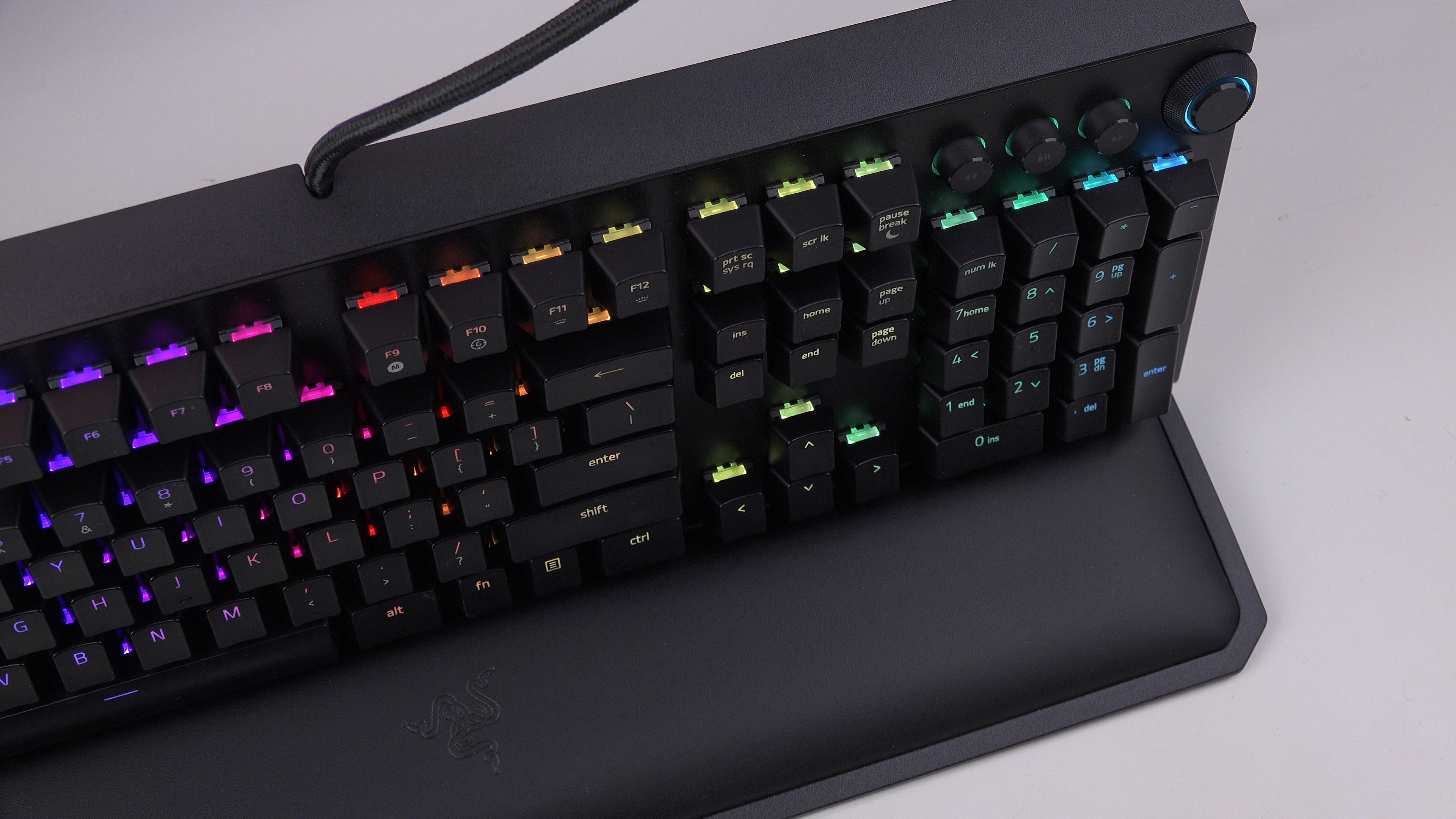 Razer'ın katil klavyesi 'Razer Blackwidow Elite incelemesi'