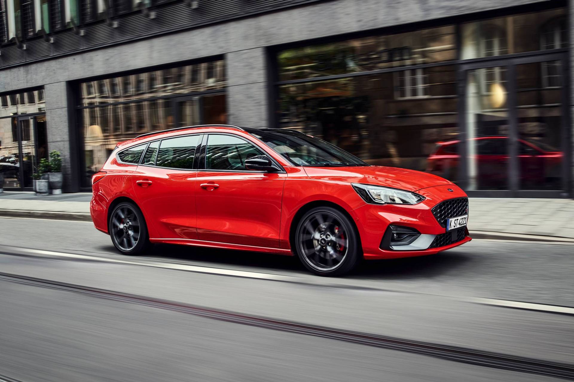 2019 Ford Focus ST Wagon tanıtıldı