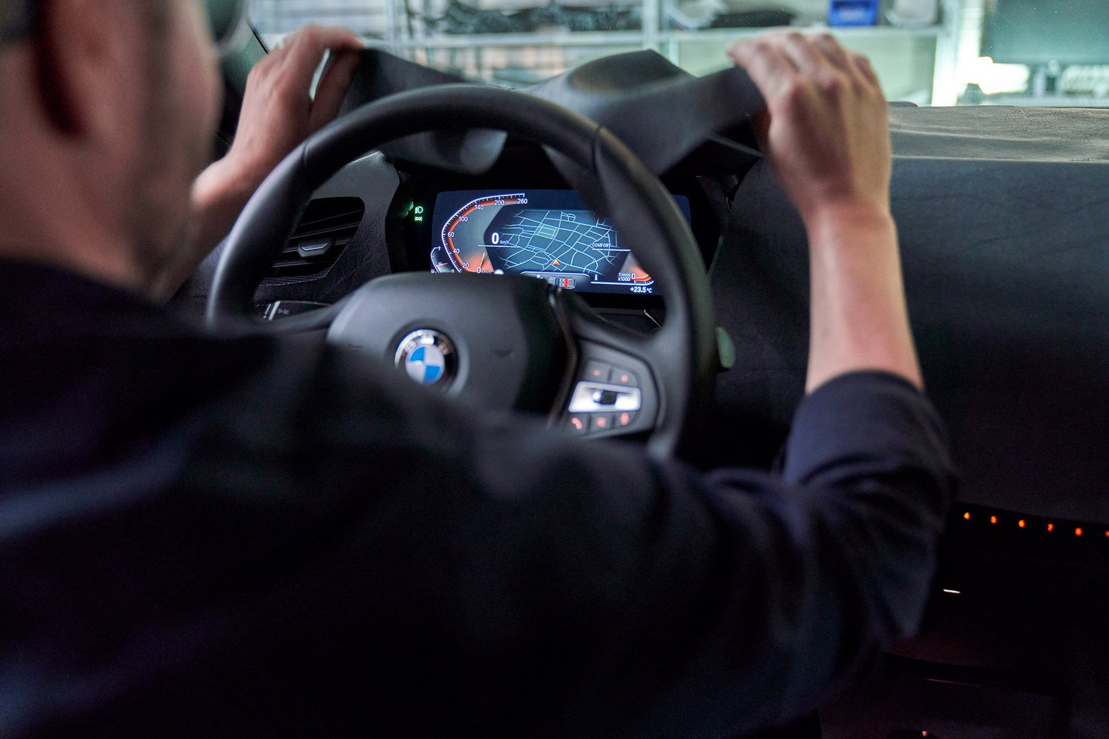 2019 BMW 1 Serisi yeni teaser görselleriyle karşınızda