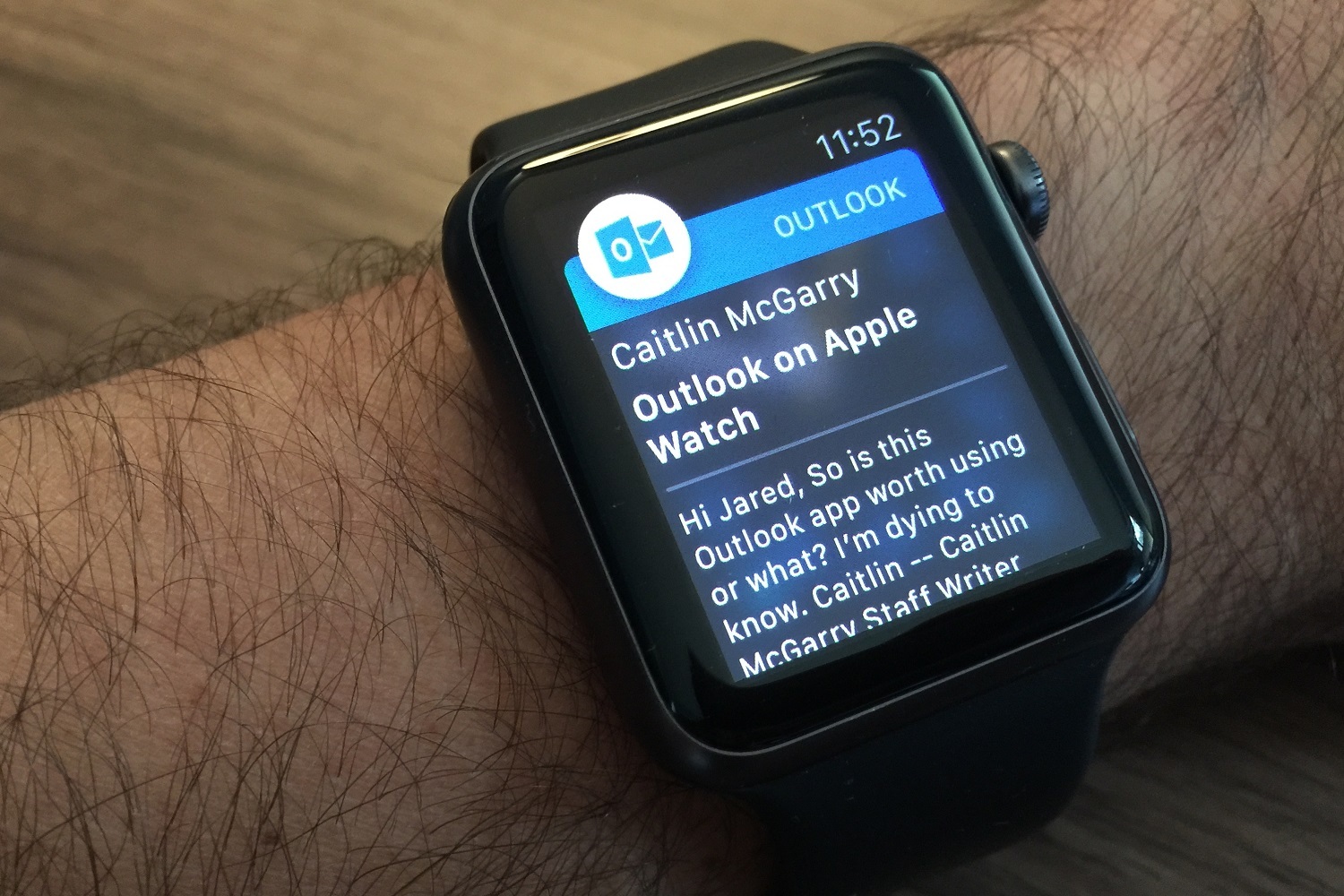 Microsoft, Apple Watch için Outlook bildirimlerini yeniden tasarladı
