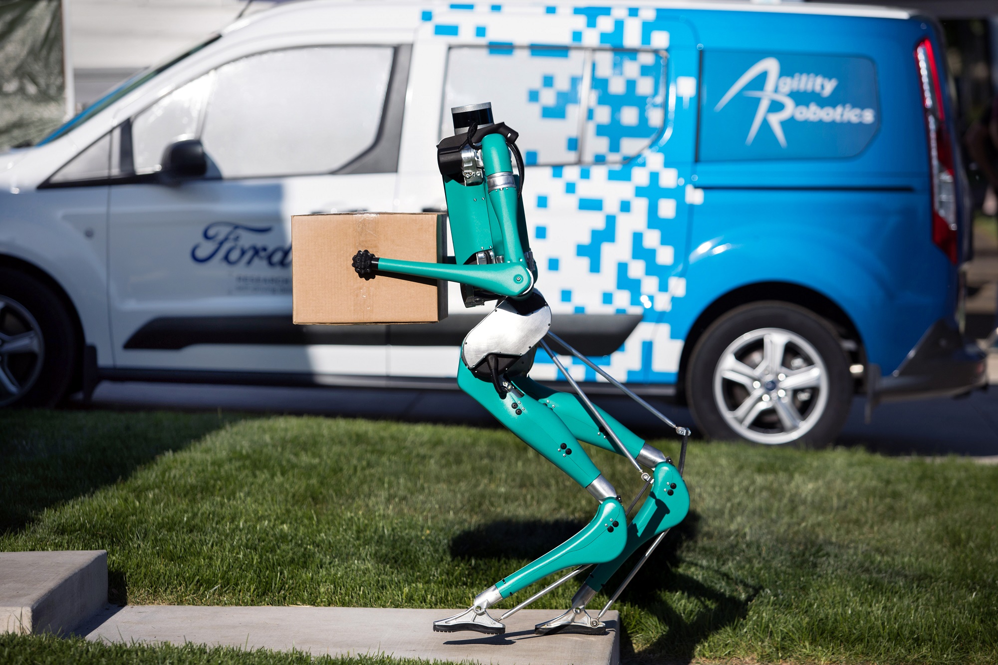 Ford'dan insansı otonom teslimat robotu: Digit