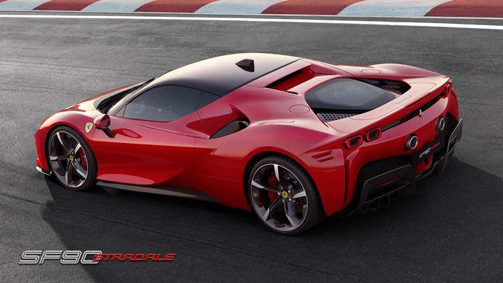 Gelmis gecmis en guclu Ferrari iste italyan ureticinin ilk hibrit super otomobili111307 0
