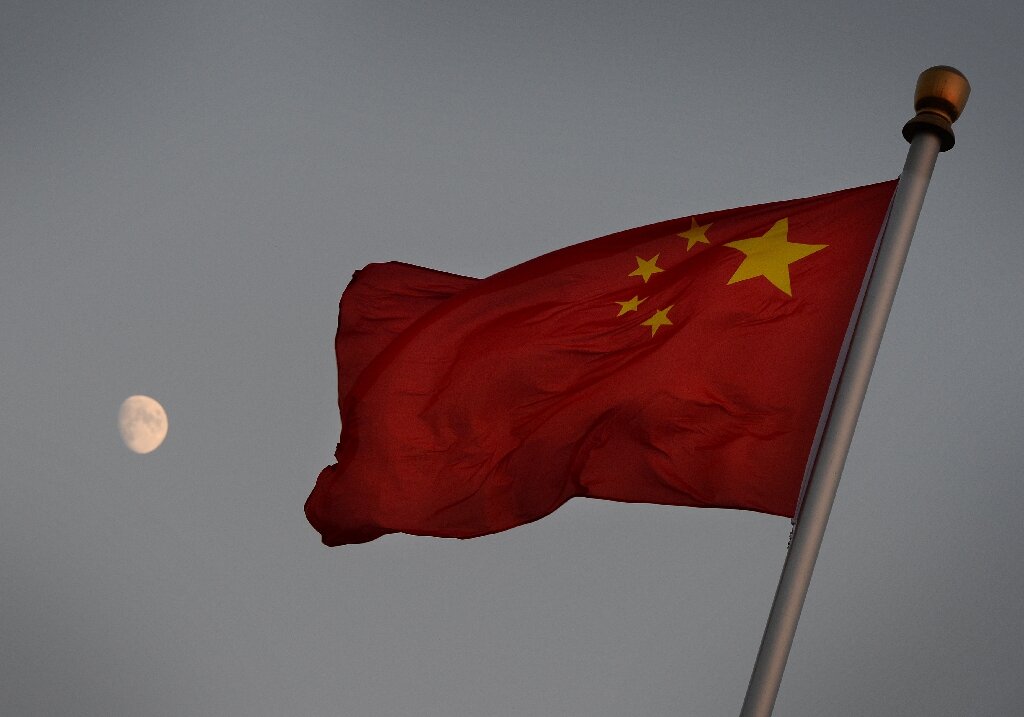 Çin, 'denizden uzaya' roket fırlattı: İşte o anlar