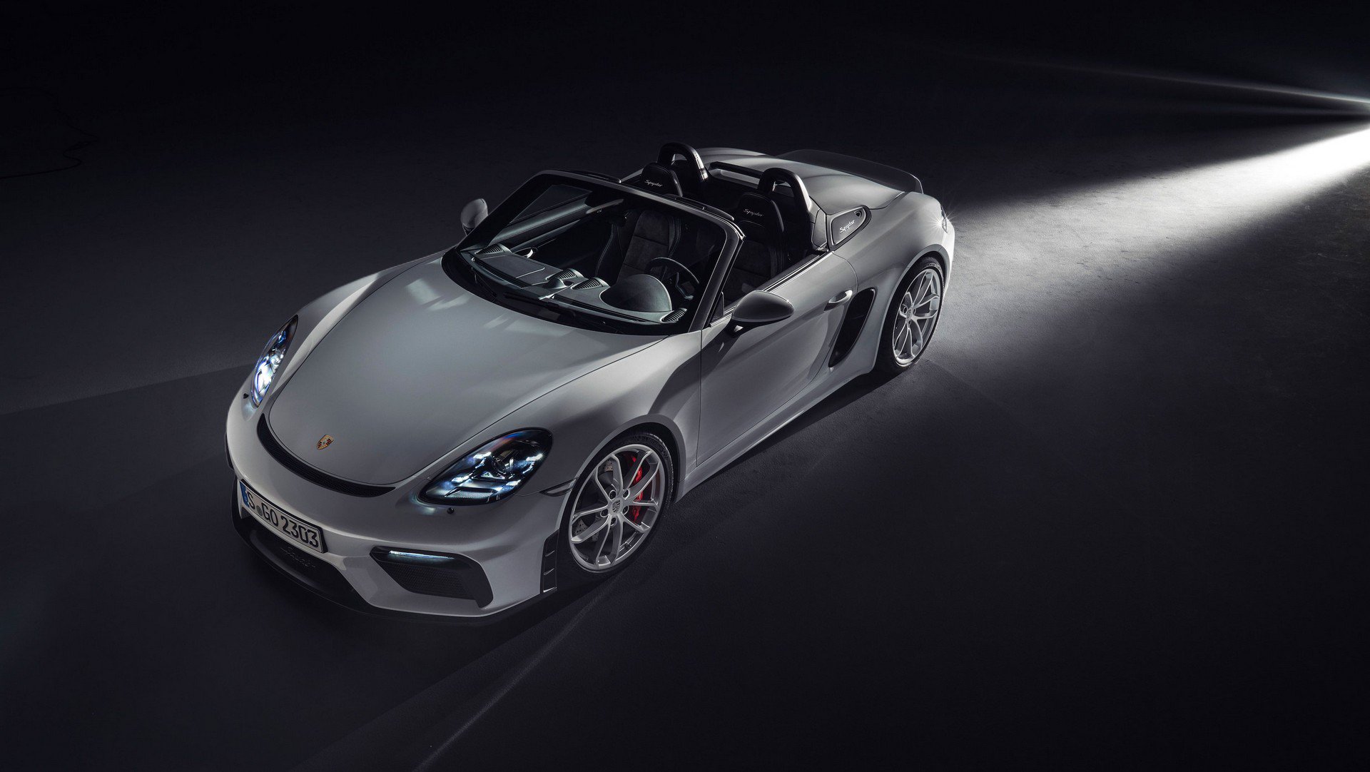 Yeni Porsche 718 Boxster Spyder ve 718 Cayman GT4 tanıtıldı