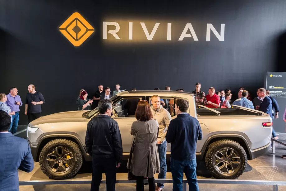 Ford, McLaren, Tesla ve Faraday Future'dan onlarca çalışanı işe alan Rivian atağa kalktı