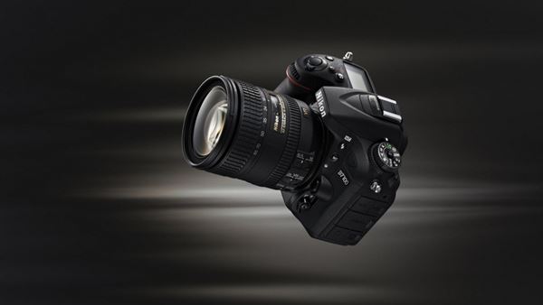 nikon bazi dslr makinelerinin yerini