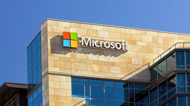 Microsoft, Çin'de donanım üretmeye devam edeceğini açıkladı
