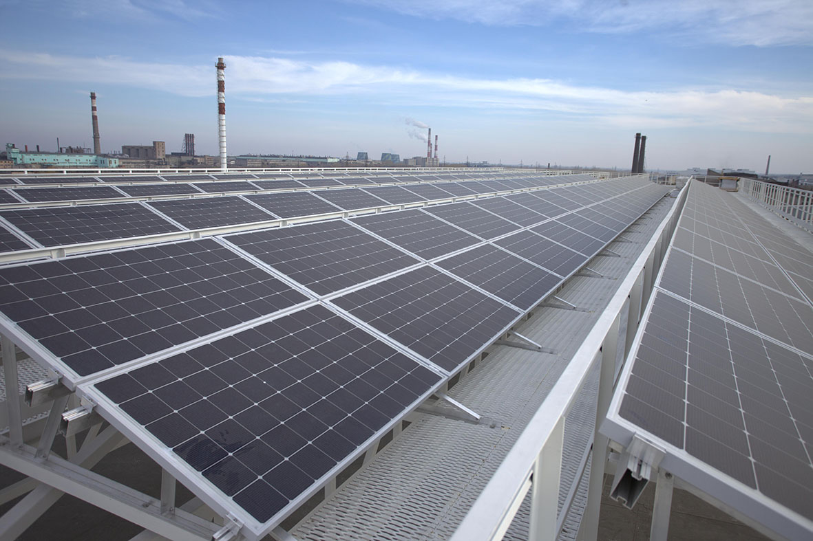 Hindistan, 2019 yılında çatı panelleriyle güneş enerjisi üretiminde rekor değerler elde etti