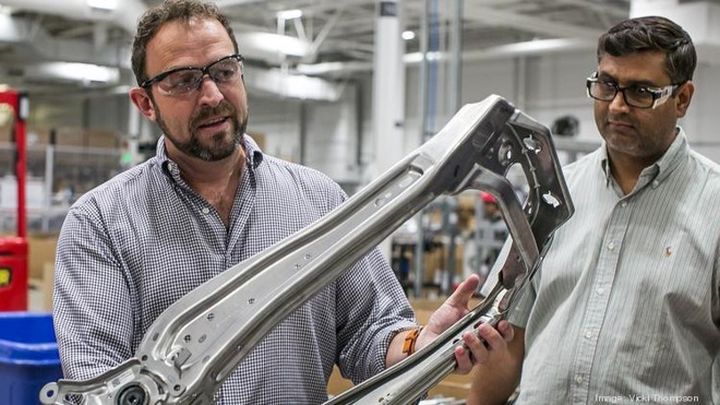 Apple otomobil projesi için eski Tesla mühendisini bünyesine kattı