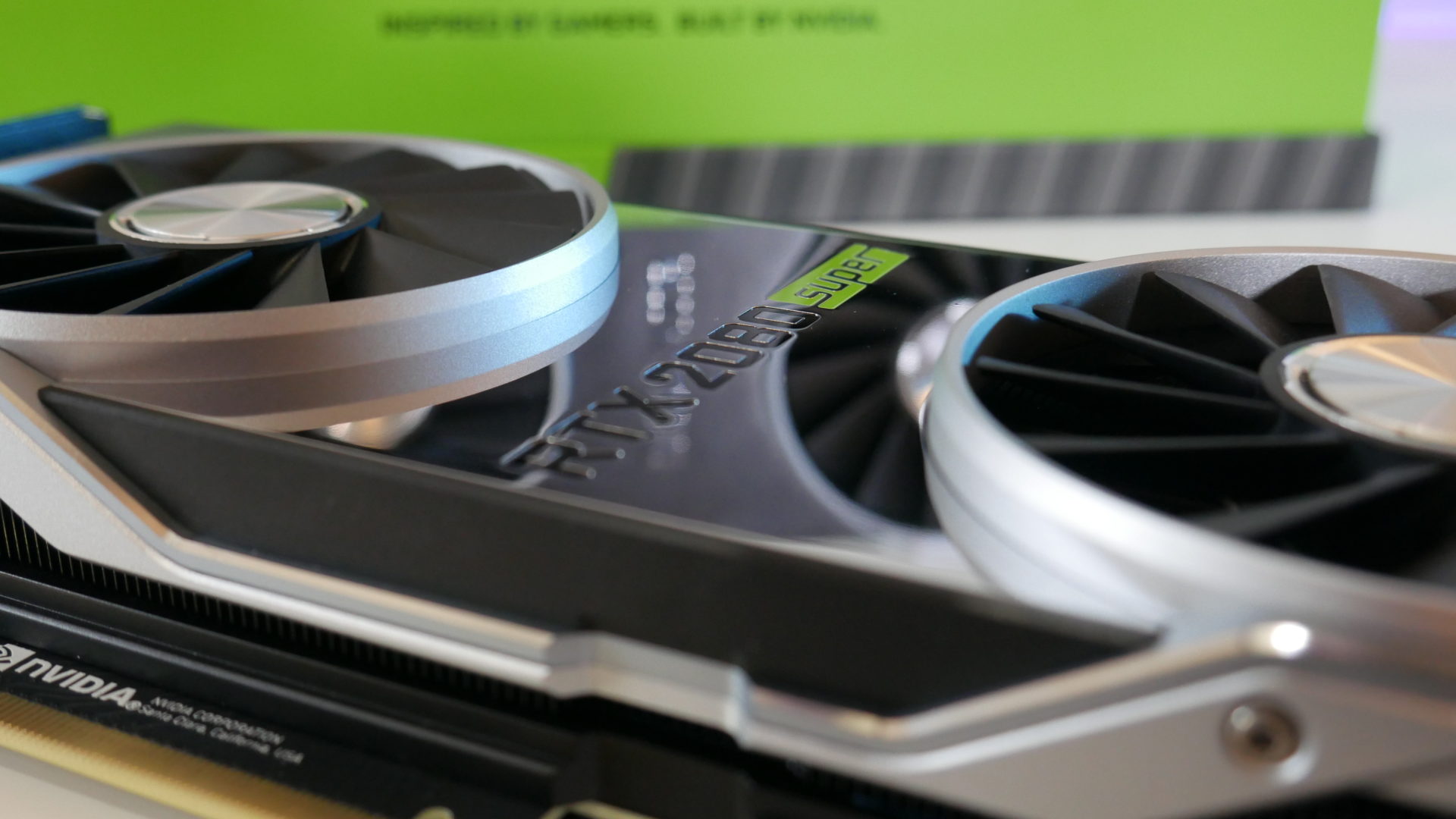 RTX 2080 Super raflardaki yerini aldı